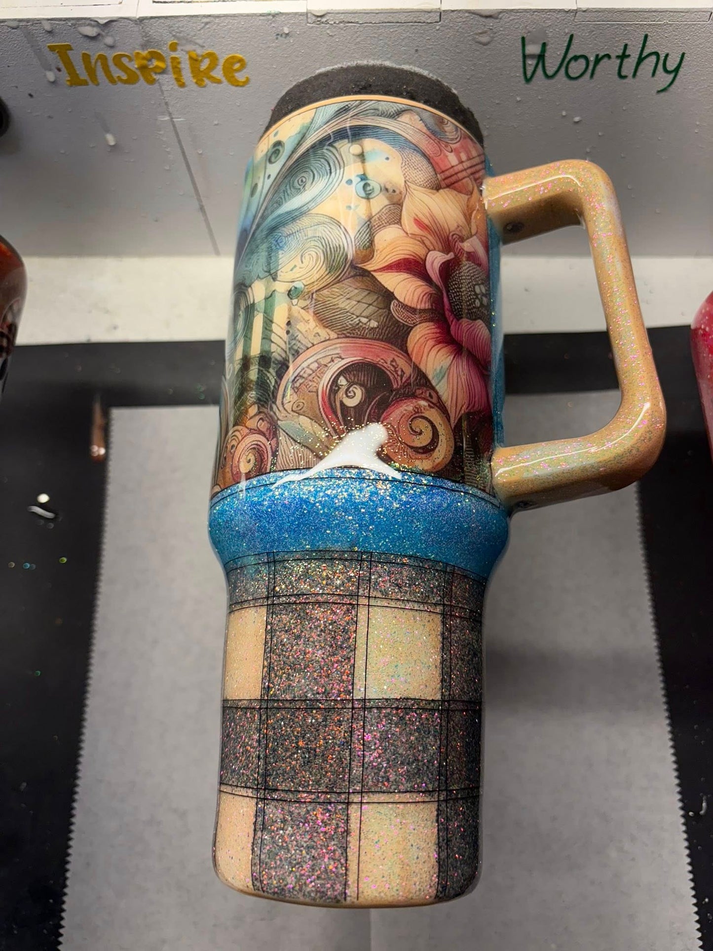 40 oz Travel Tumbler/Floral & Plaid Beauty