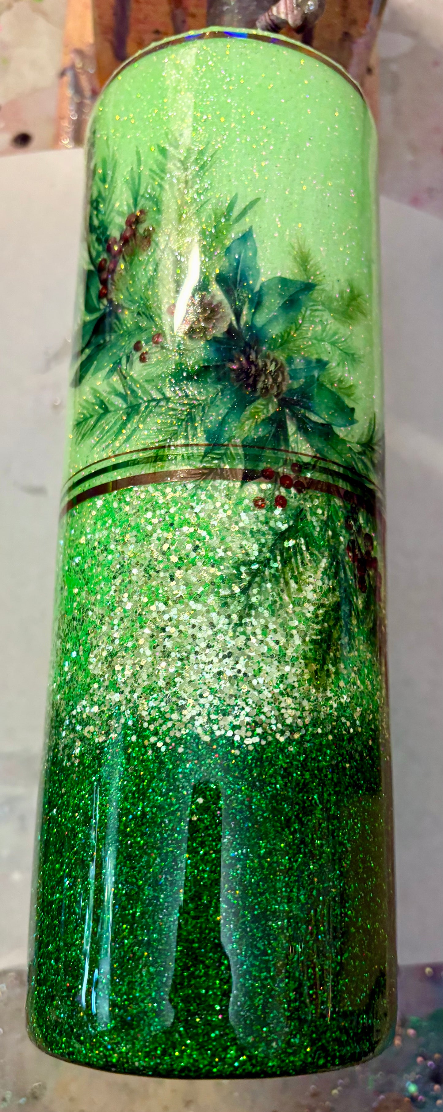 30 oz Green Glittered Beauty