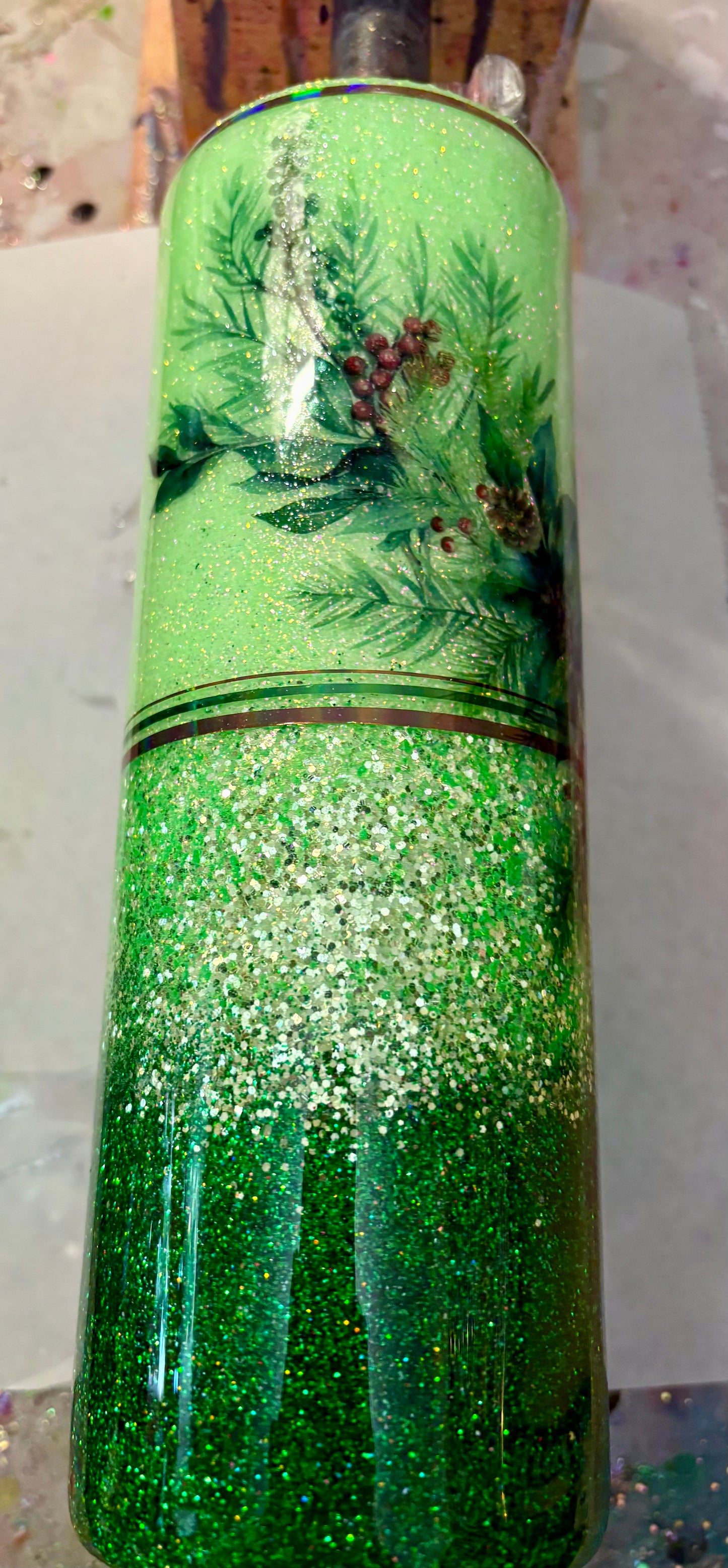 30 oz Green Glittered Beauty