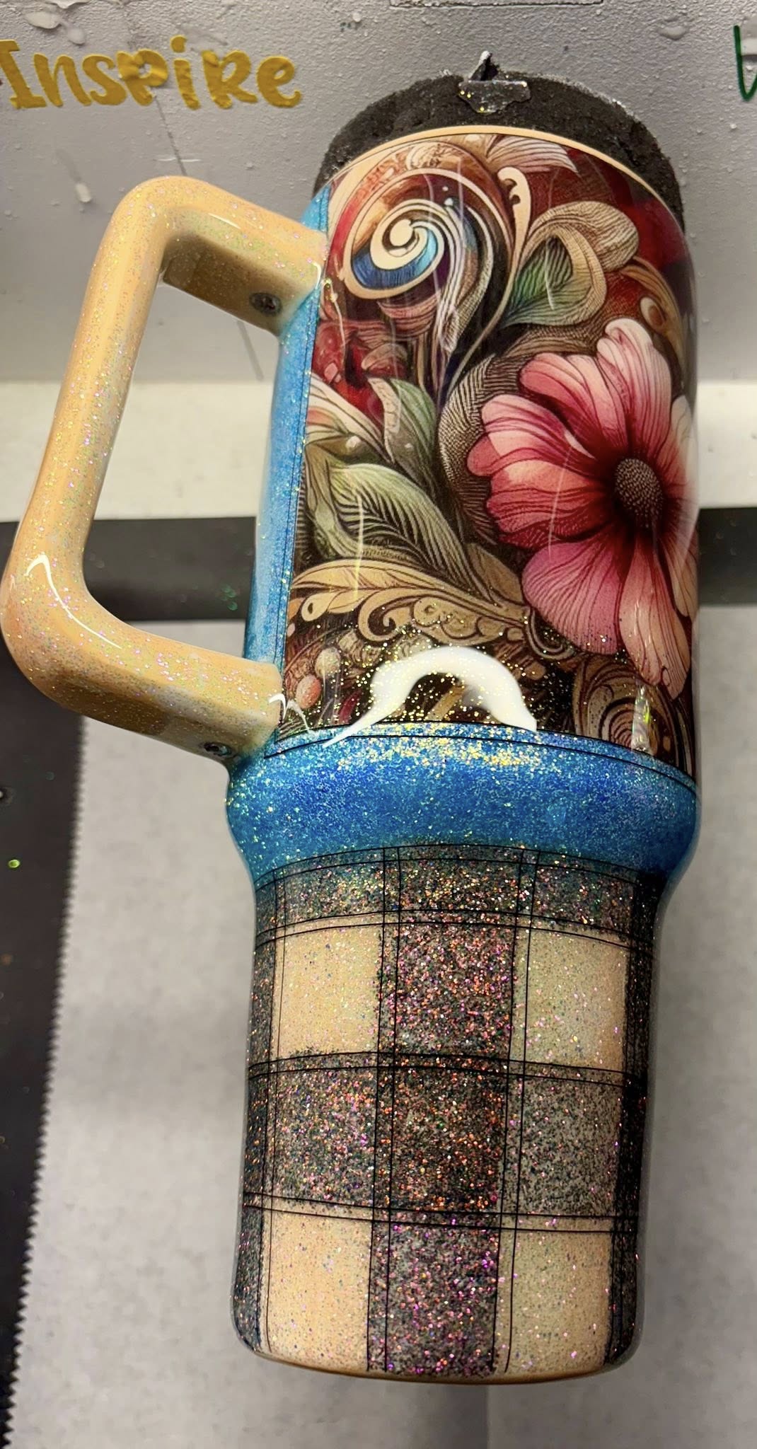 40 oz Travel Tumbler/Floral & Plaid Beauty