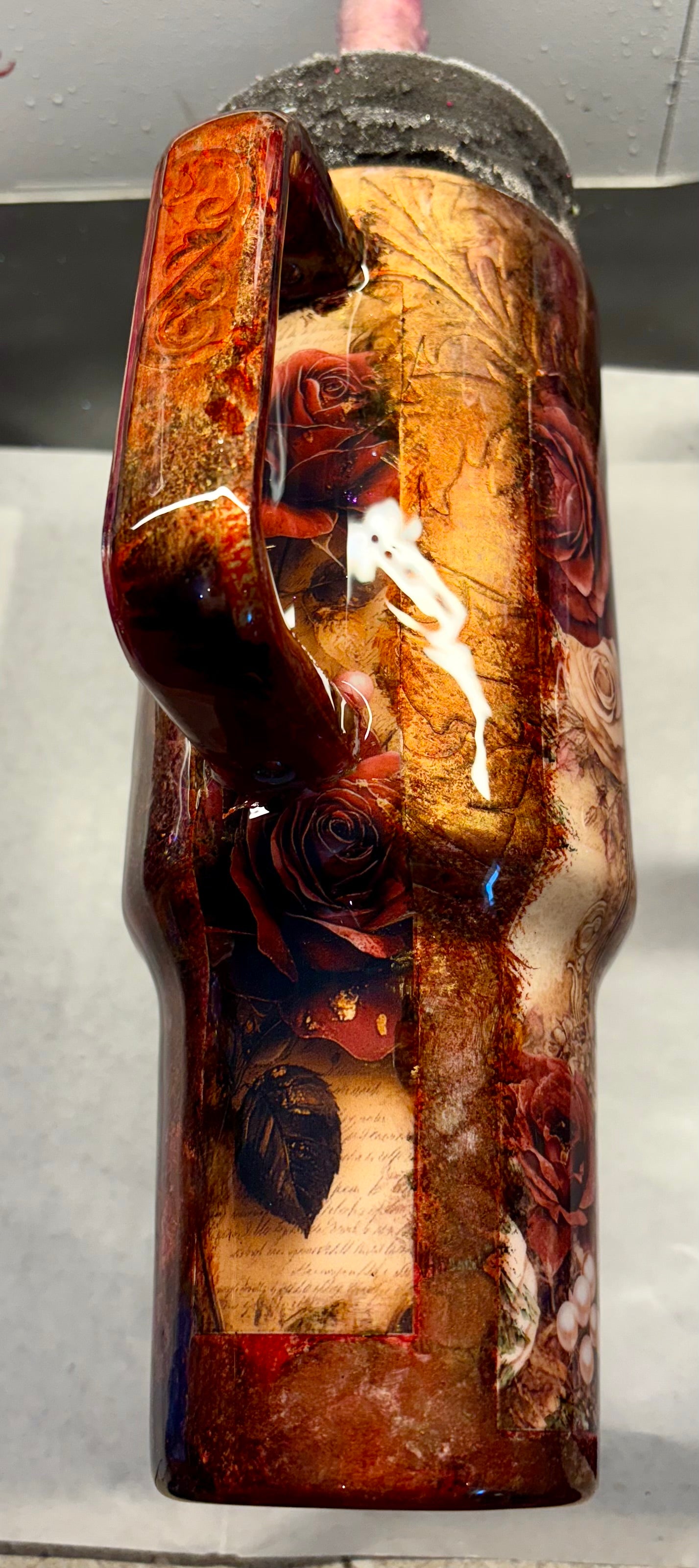 40 oz Gorgeous crimson & gold alcohol ink travel tumbler
